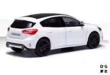 Miniature Car 1/43 Diecast Ford Focus ST 2022 Metallic White