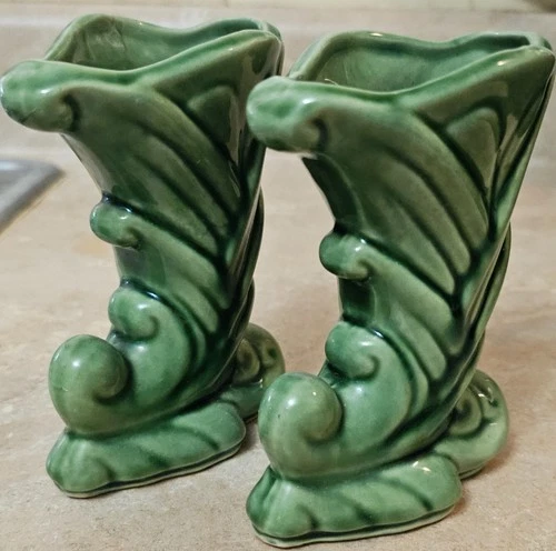 Vintage Shawnee Cornucopia Pottery Vase set of 2 USA 835 MCM 1940s