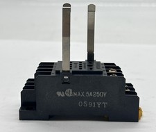 Omron PYF14A Relay Socket, 250V 5A, 14-Pin 