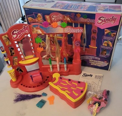 Takara Tomy - sindy Rare Vintage 1994 Sindy Doll Wild Hair Studio Playset Hasbro
