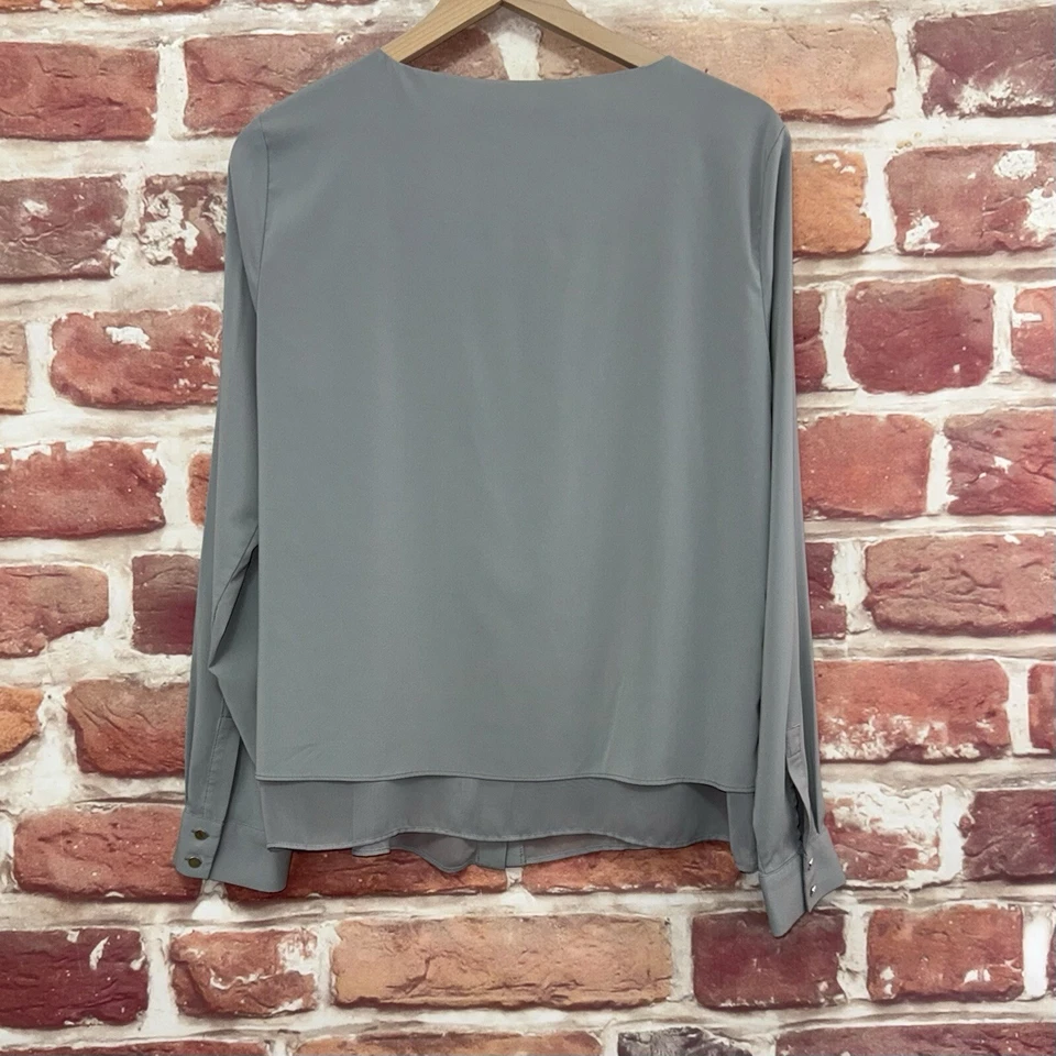 Camisa Andrew Marc New York Top Mujer Grande Gris Informal Carrera Oculta Abotonada Foto 4 de 4