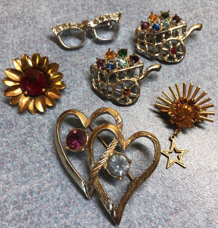 6 Vintage Colorful Rhinestone Pins, Flower Carts, Gla… Gem