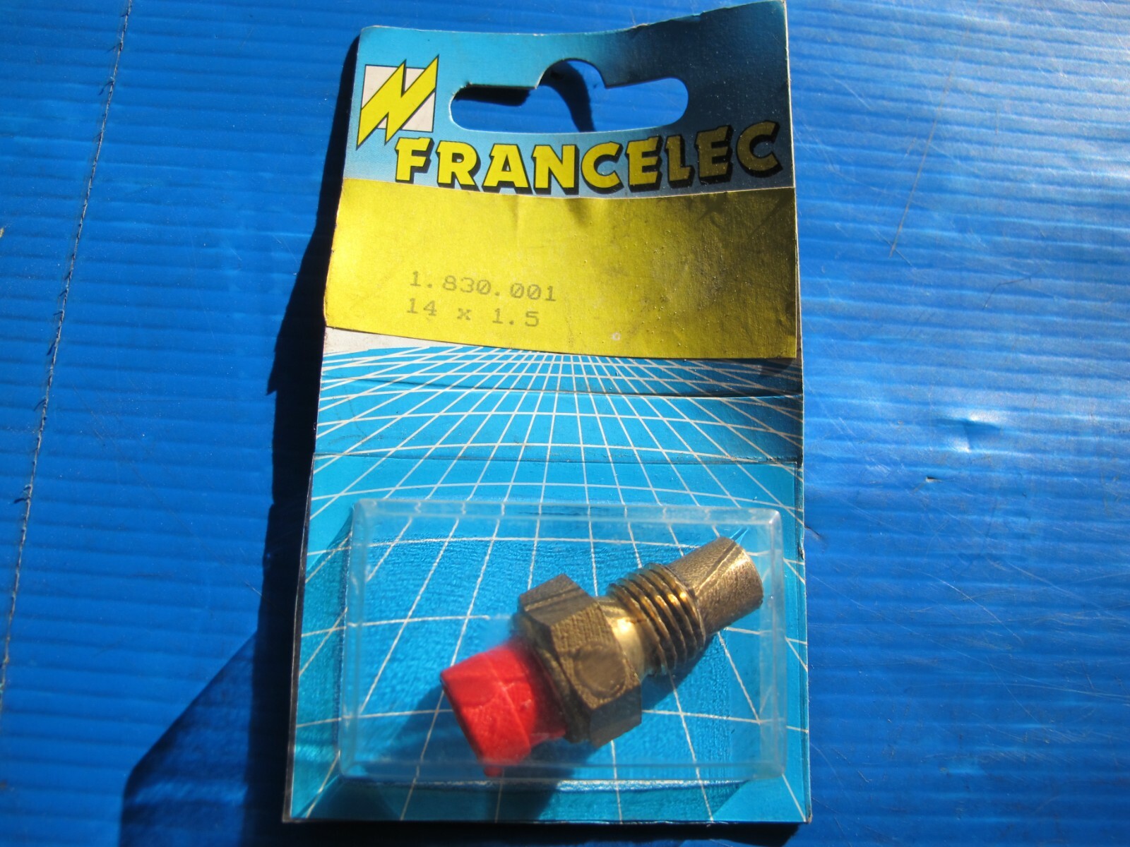Évitez la surchauffe sur Alfa 33 et 75 avec le transmetteur Francelec