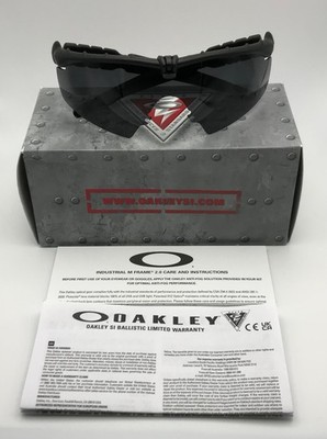 New Oakley Sunglasses OO9146 914601 Matte Black Grey 32mm