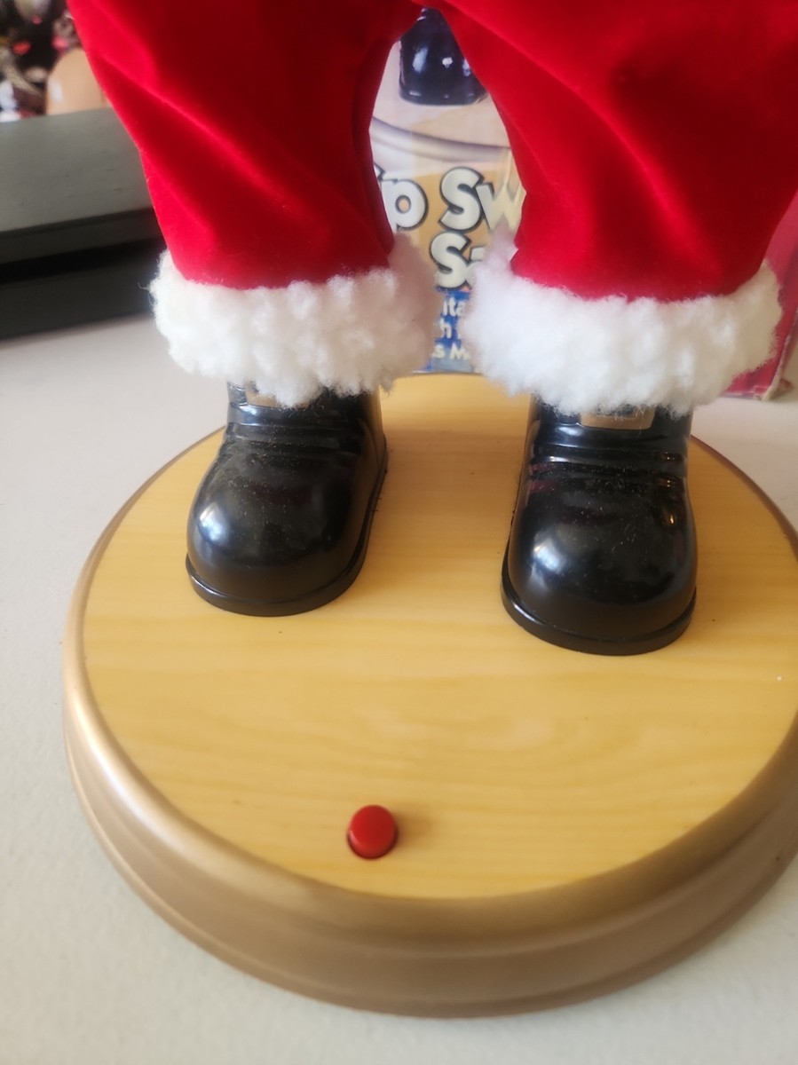 Vtg Gemmy Hip Swinging Santa Singing Santa Claus is Coming to Town