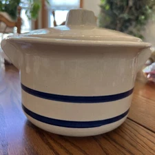 Vintage ROSEVILLE POTTERY CROCK  With Lid R.R.P. CO blue striped OHIO USA