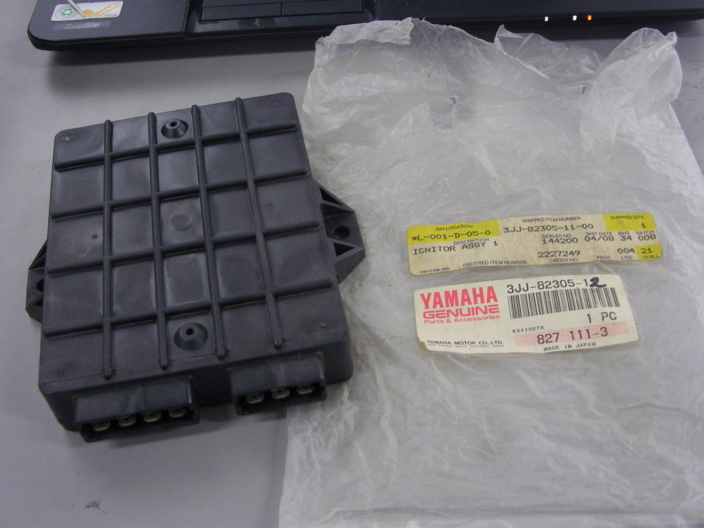 NOS Yamaha Ignitor Assembly 1 1990-1993 XVZ13 XVZ1300 3JJ-82305-11