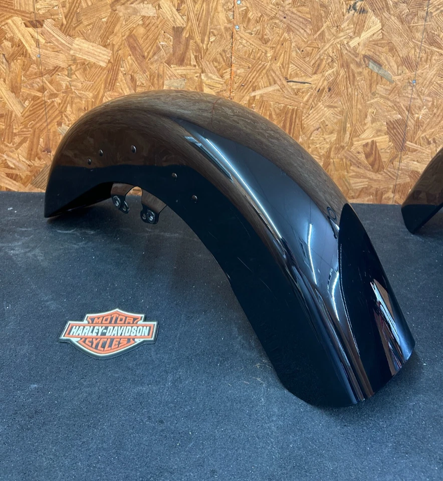 OEM HARLEY-DAVIDSON 2014-23 Touring Road/Street Glide Front Fender - Image 2 of 4