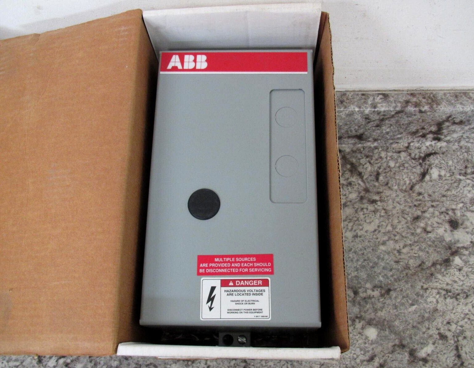 New ABB A16C4NCP1-84 4P 30A 120V Lighting Contactor / Enclosure Free Shipping