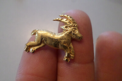 superb pin s brooch badge deer or expensive goat gold color very nice