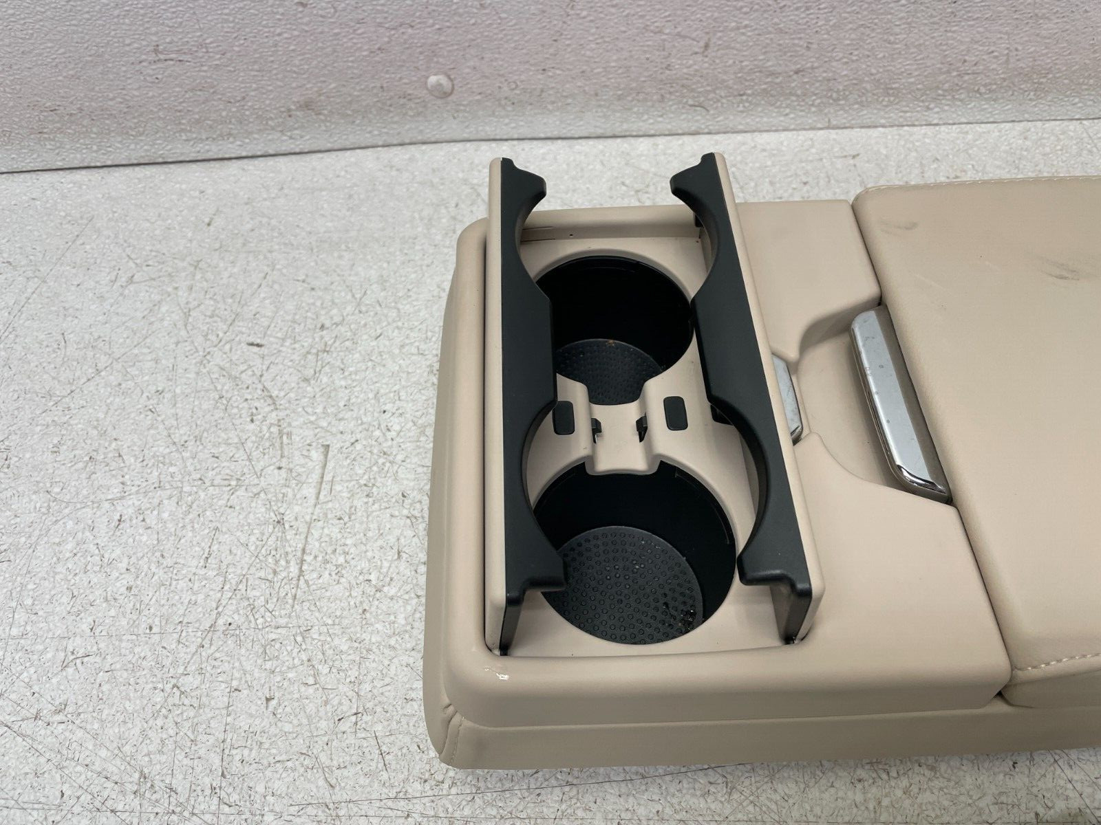 14 15 16 17 Maserati Ghibli Rear Seat Center Console Armrest Cupholder 1376 OEM