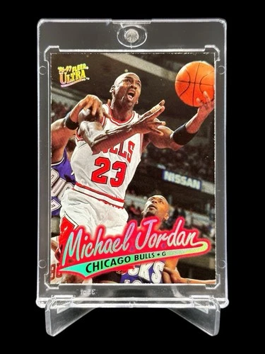 1996/97 Fleer Ultra MICHAEL JORDAN HOLO FOIL CHICAGO BULLS #16 HOF🔥RARE🔥