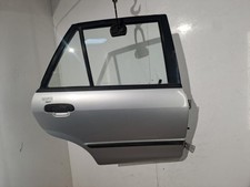 Porte arrière et accessoires Mazda 323