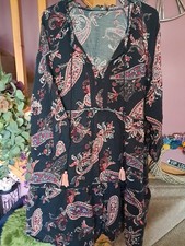 Principals. Lovely Longline Tunic Top.size 24(box1)