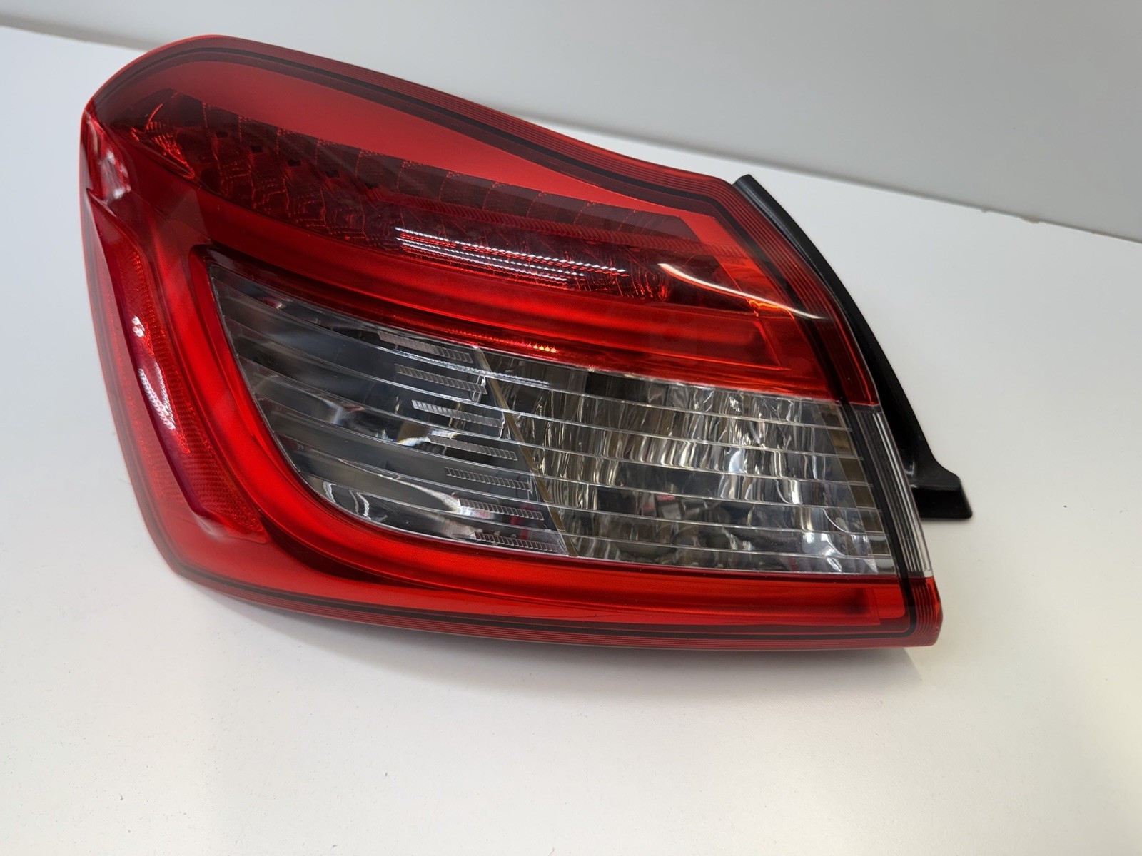 2014-2019 MASERATI GHIBLI DRIVER LEFT LH REAR OUTER TAILLIGHT OEM