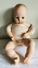 Vintage 1966 Madame Alexander "Victoria" Baby Doll Blue Sleepy Eyes 18"