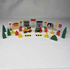 WOODEN TRAIN SET ACCESSORIES Buildings Trees Signs Brio  Elc