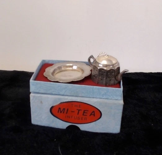 VINTAGE SILVER PLATED TEA INFUSER THE MI-TEA INFUSER WITH BOX MADE IN ENGLAND