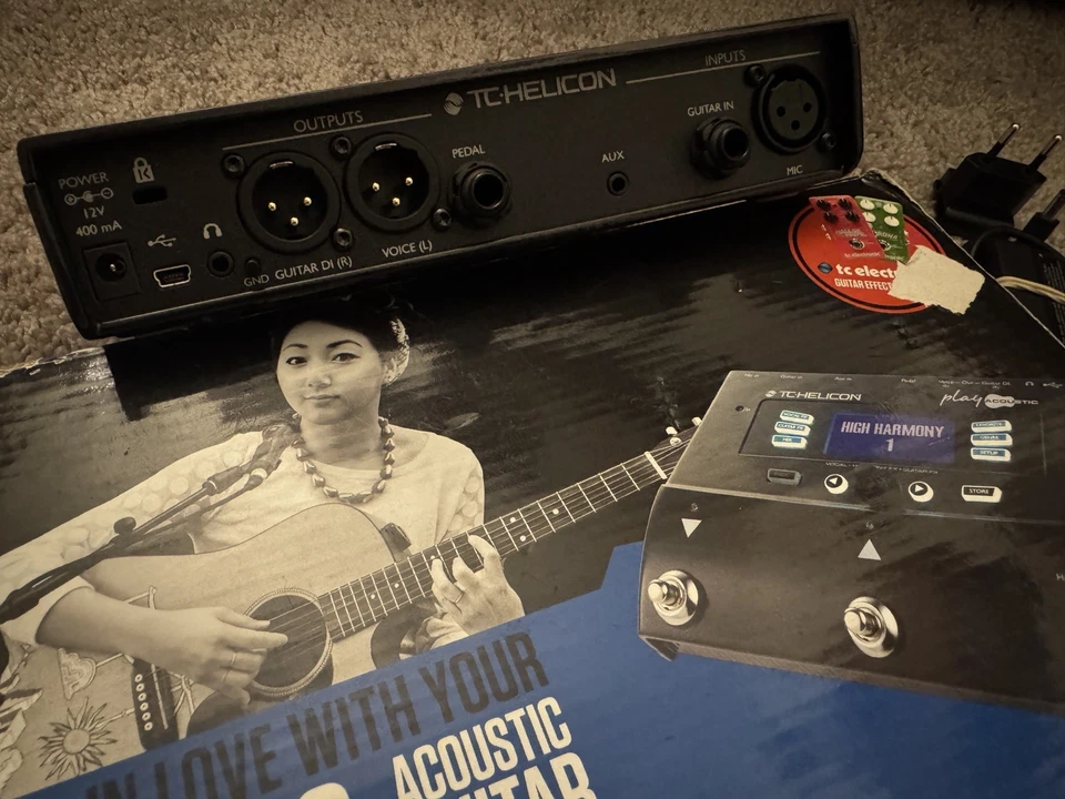 TC-Helicon Voicelive Play Acoustic Vocal Effect Processor Pedal Black - Image 4 of 4