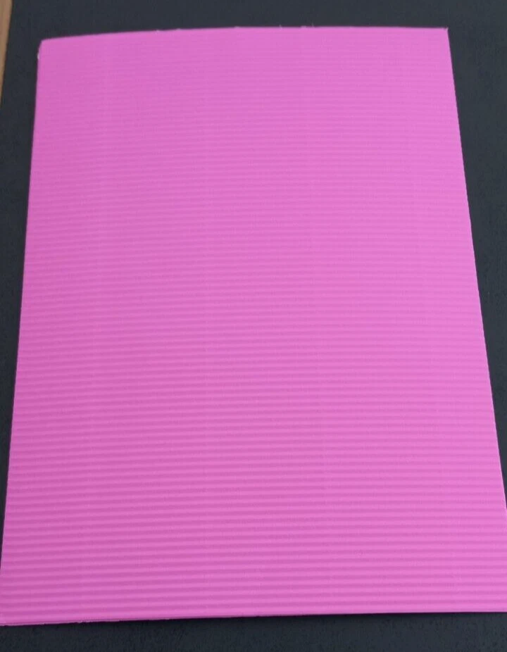 lot de 2 plaques de papier cartonné ondulé - dimensions 21 * 29,7 cm - rose - Photo 1/1