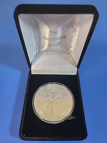 2024 W American SILVER EAGLE .999 Brilliant Uncirculated w/Capsule & Plush Box