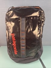 Patagonia Black Hole Back Pack Navy Blue orange outdoor rucksack
