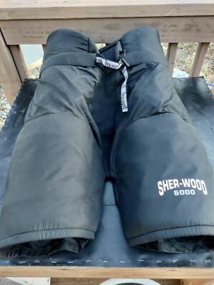  Sher-Wood 5000 Hockey Pants Shorts Pads Black Size Large