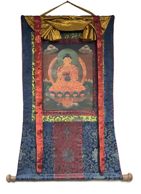 SHAKYAMUNI BUDDHA OLD OIL VARNISHED ORIGINAL TIBETAN THANGKA WITH SILK BROCADE