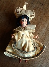 ANCIENNE PETITE POUPÉE bretonne tissu et plastique, jouet ancien