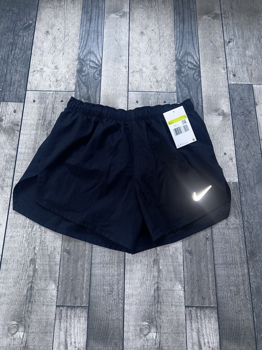 short nike fast