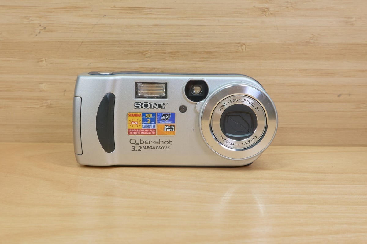 Vintage Sony Cyber-shot DSC-P71 3.2MP Digital Camera, 3X Vintage Sony Cyber-shot DSC-P71 3.2MP Digital Camera, 3X