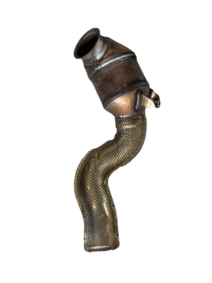 Tubos descendentes Mercedes Benz E63/E63S AMG OEM con convertidor catalítico motor M177 Foto 3 de 4