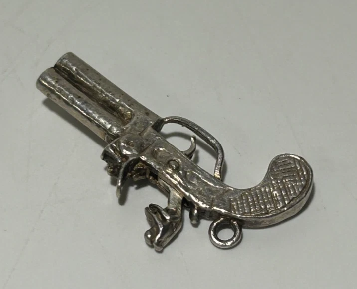 Pingente de pulseira vintage prata esterlina revólver pistola 4,6 gramas - Imagem 3 de 4