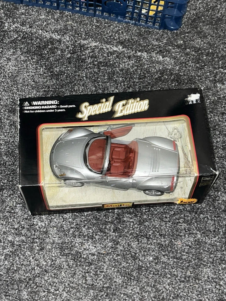 Maisto special edition Plymouth Pronto Spyder 1998 1:24 Mint In Box - Image 2 of 3