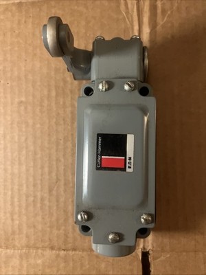 Cutler-Hammer 10316H18 Limit Switch Roller Operated Machine Tool Nema 4-SPDT