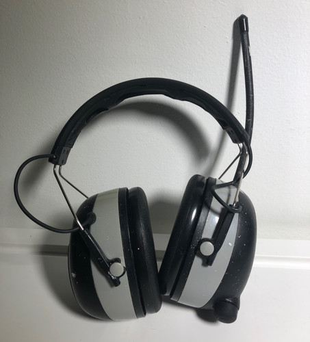 3M WorkTunes Connect+ AM FM Bluetooth Over-Ear Hearing Protector - 1 speaker bad