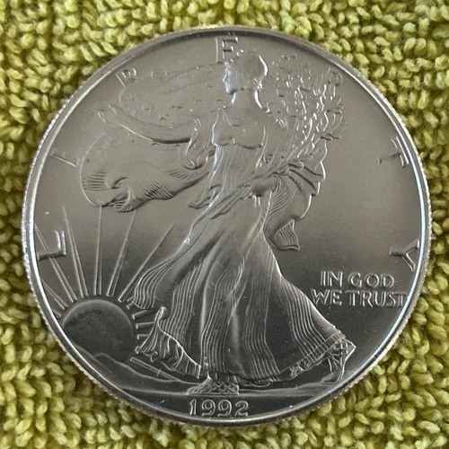 1992 Silver Eagle Coin Auction -  Low Mintage Year! BU Gem!!