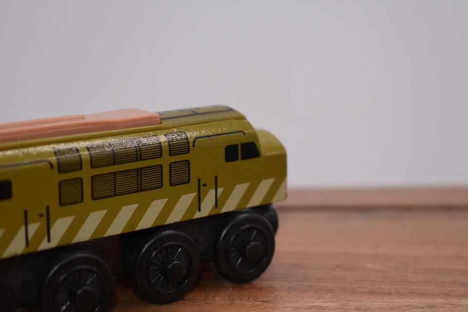 Diesel 10 - 2003 GUC Thomas & Friends Wooden Railway Train Tank Engine - Image 4 of 4