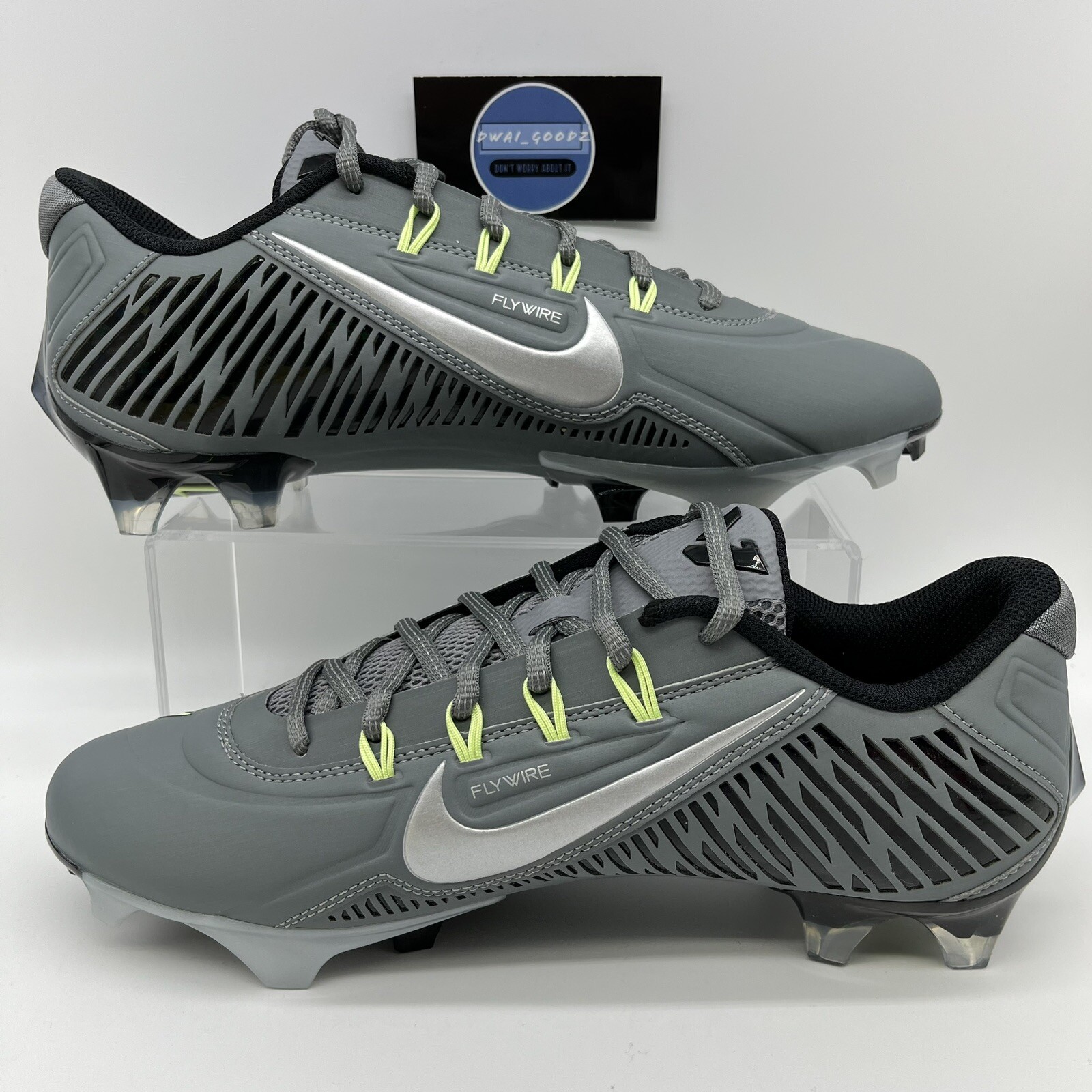 nike football cleats size 9.5
