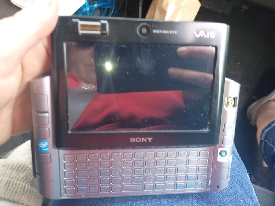 Micro PC ultraportátil Sony VAIO Intel Core Solo (VGN-UX180P) Foto 2 de 3