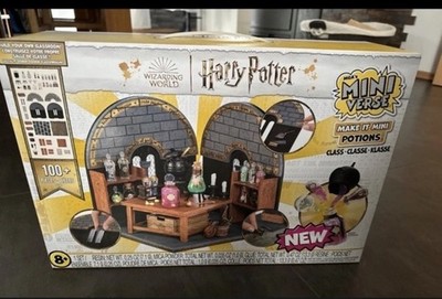 MINIVERSE HARRY POTTER MAKE IT MINI POTION CLASS ROOM VON MGA NEU OVP