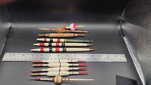 987     Lot of 11 Old Vintage WOOD FISHING BOBBERS / FLOATS - Great Colors