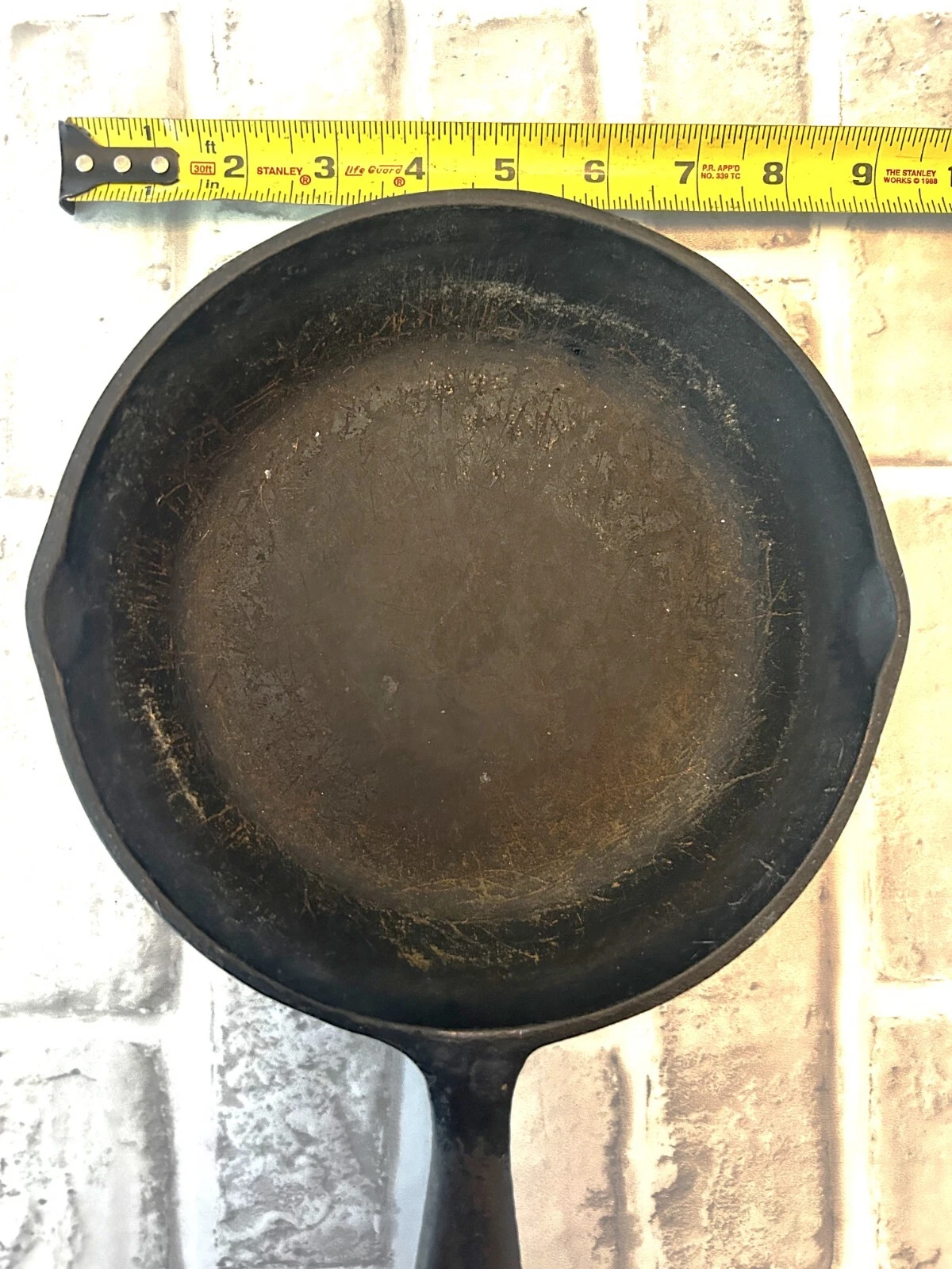 Vintage Griswold / Birmingham No.5 Cast Iron Skillet Heat Ring 8 1/8 inches