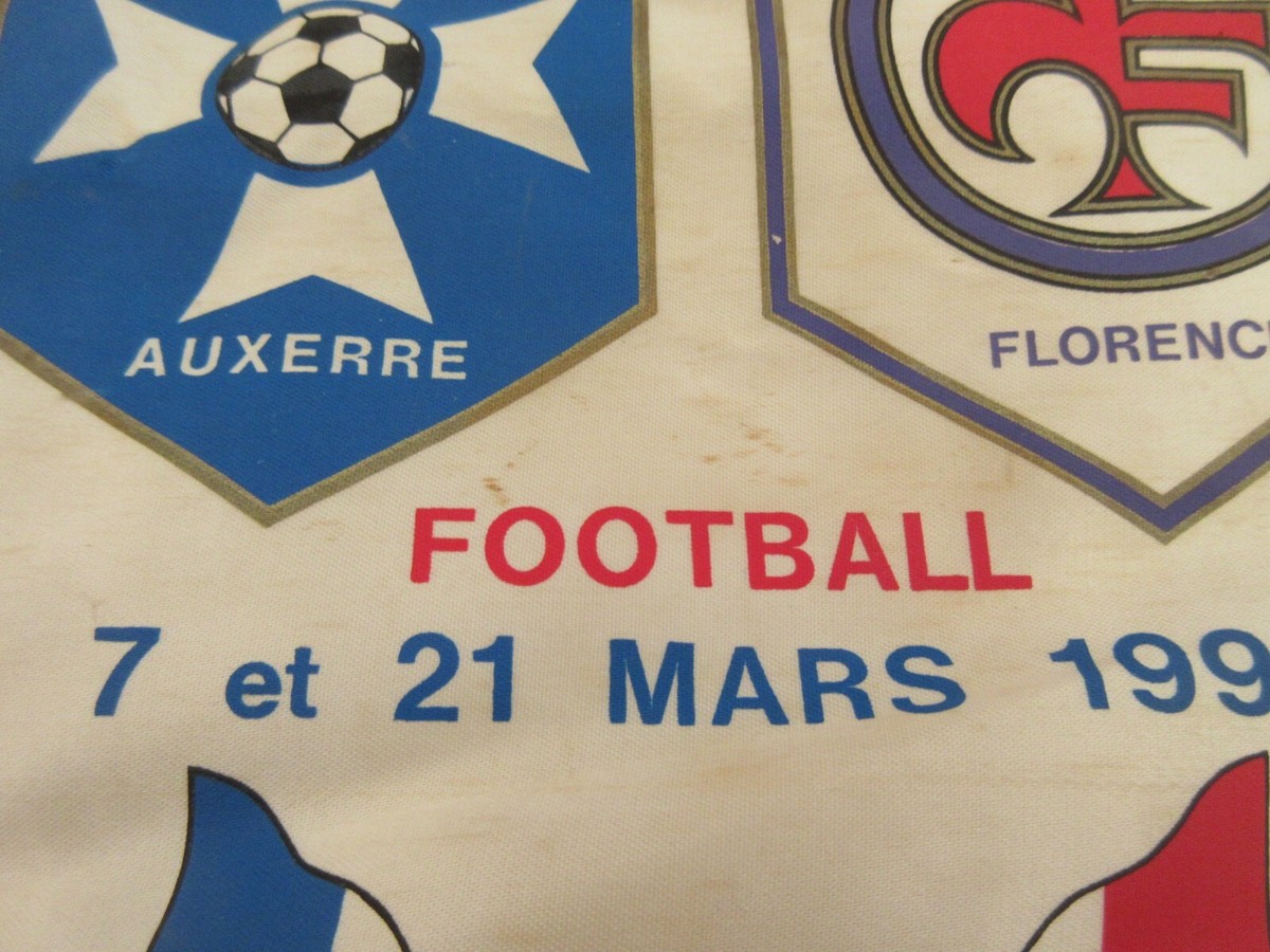Fanion football, AJ Auxerre Apolonia de Fieri, wimpel, pennant, UEFA 89