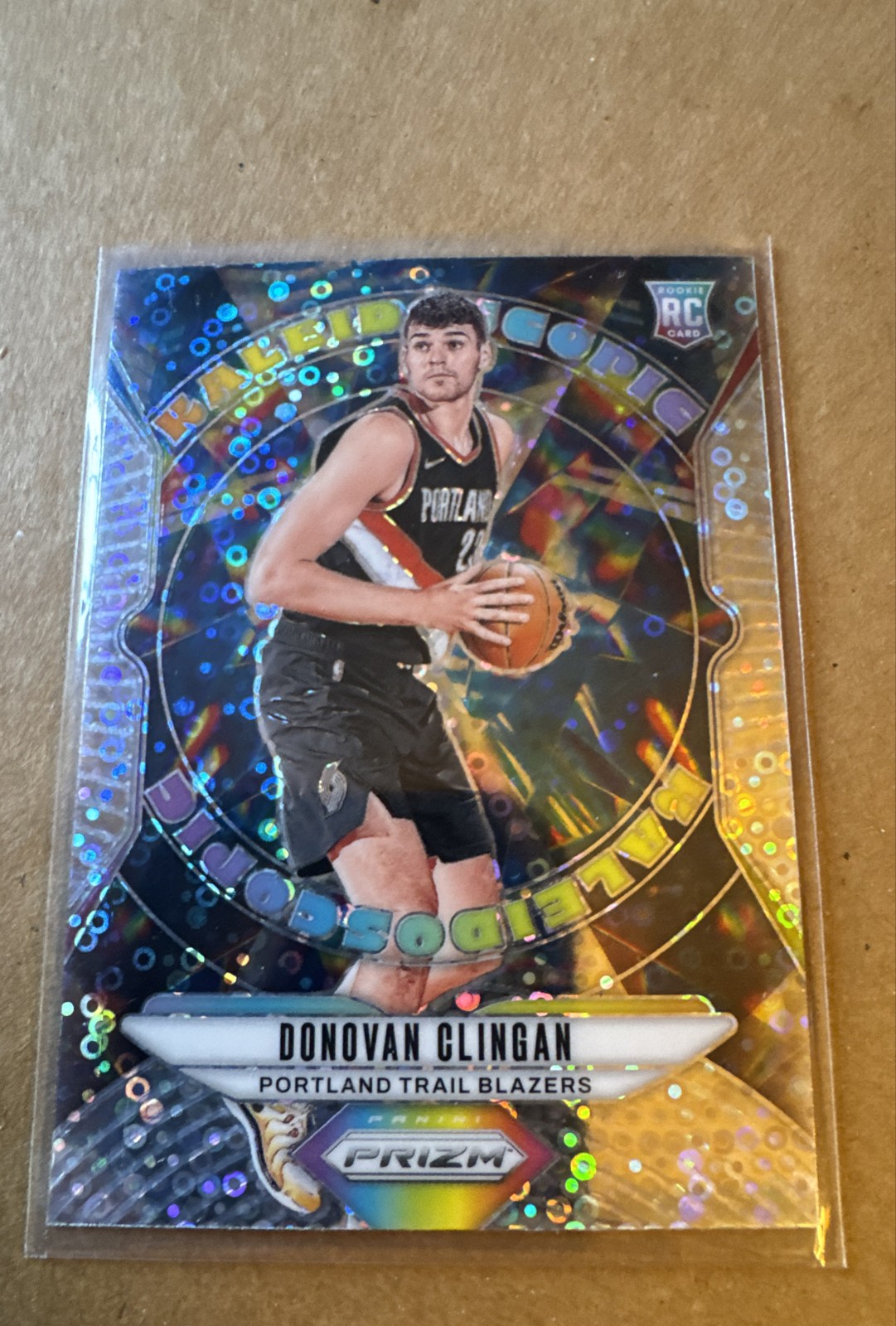 2024-25 Panini Prizm - Kaleidoscopic Donovan Clingan #18 Fast Break Prizm (RC)