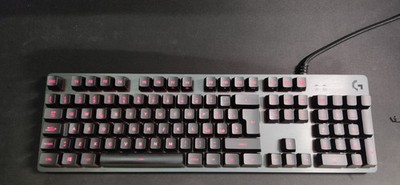 Logitech G413 Carbon Gaming-Tastatur mit Hintergrundbeleuchtung (rote LEDs)