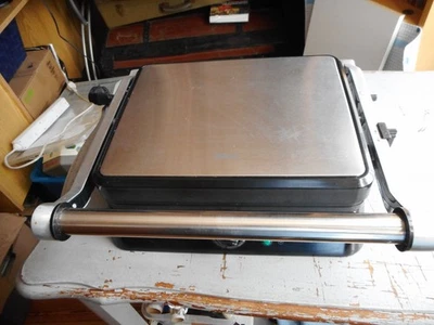 GRILLE viande QILIVE 1800W SERVI DEUX FOIS EN TRES BON ETAT - Photo 1/4
