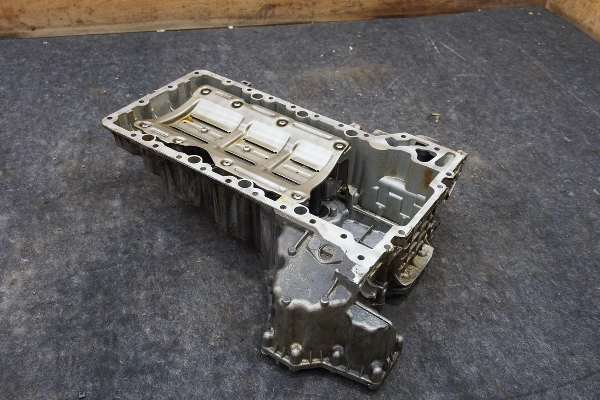 Upper & Lower Engine Oil Pan Assembly Oem 11137621070 Bmw 4.4l V8  