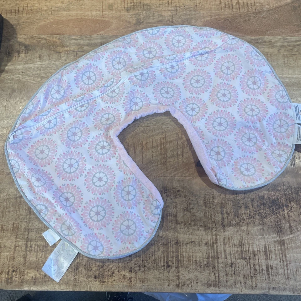 BOPPY PILLOW COVER SUPER SOFT LIGHT PINK VELOUR and Pink, White Medallion - Image 2 of 4