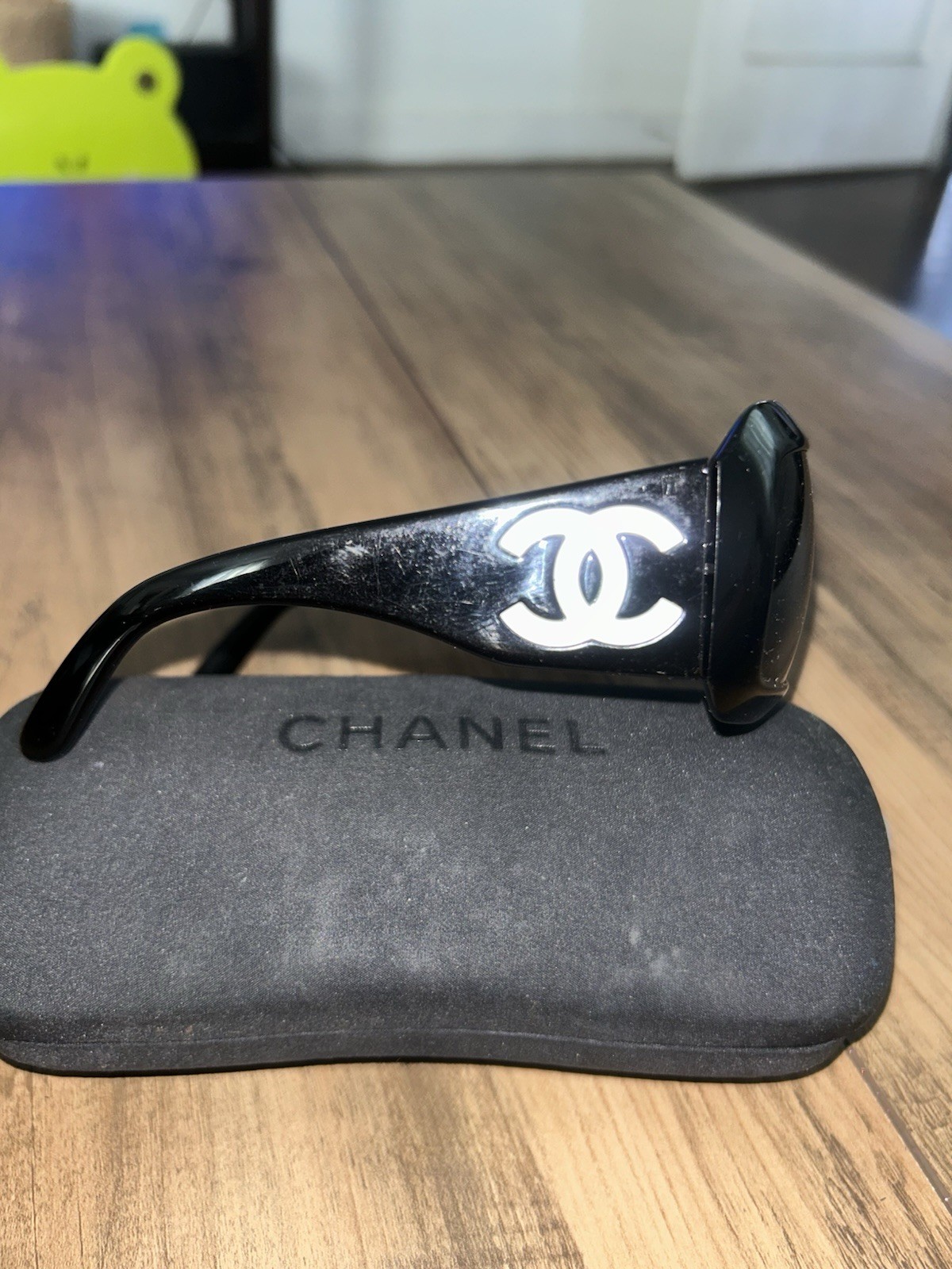 CHANEL oversized rectangular sunglasses - image 2